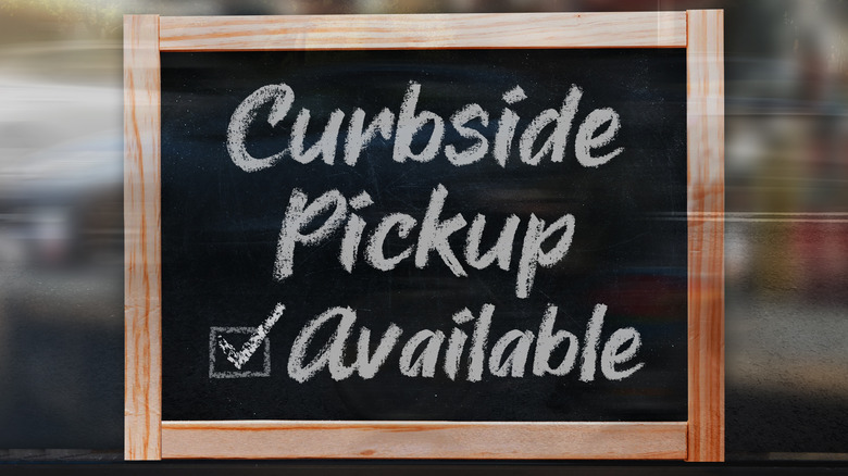 "curbside pickup" sign