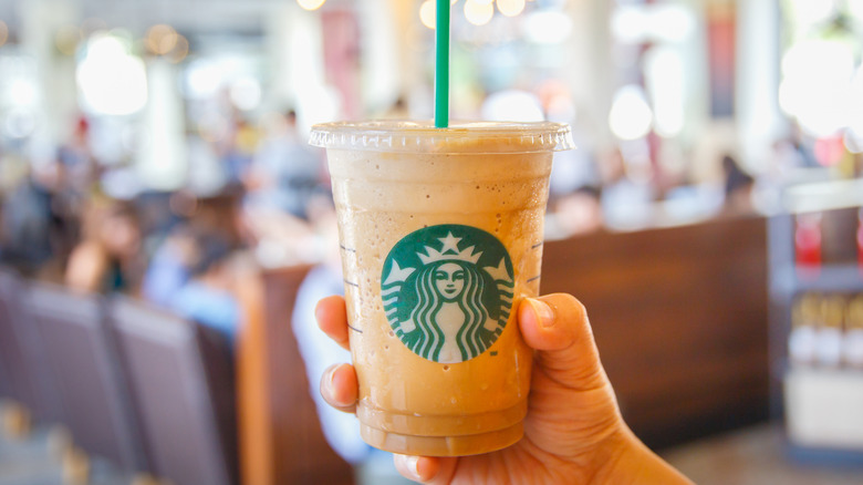 starbucks iced pumpkin spice latte