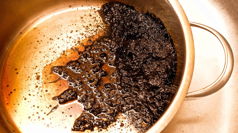 burned food in a pot