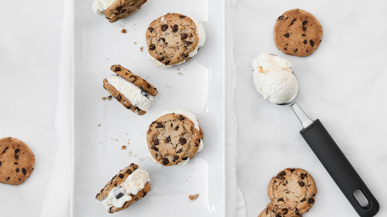 ice cream sandwiches with cookies