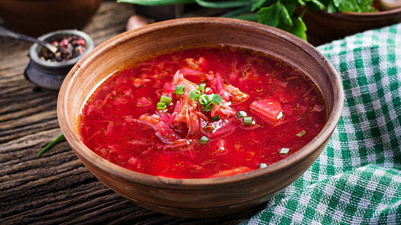 served russian borscht