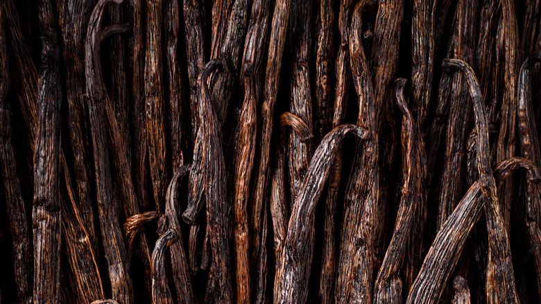 dried vanilla beans