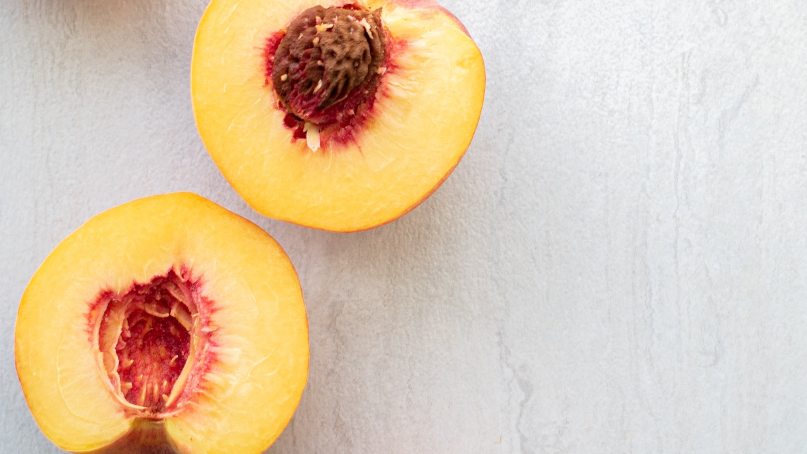 How to Tell if a Peach is Ripe