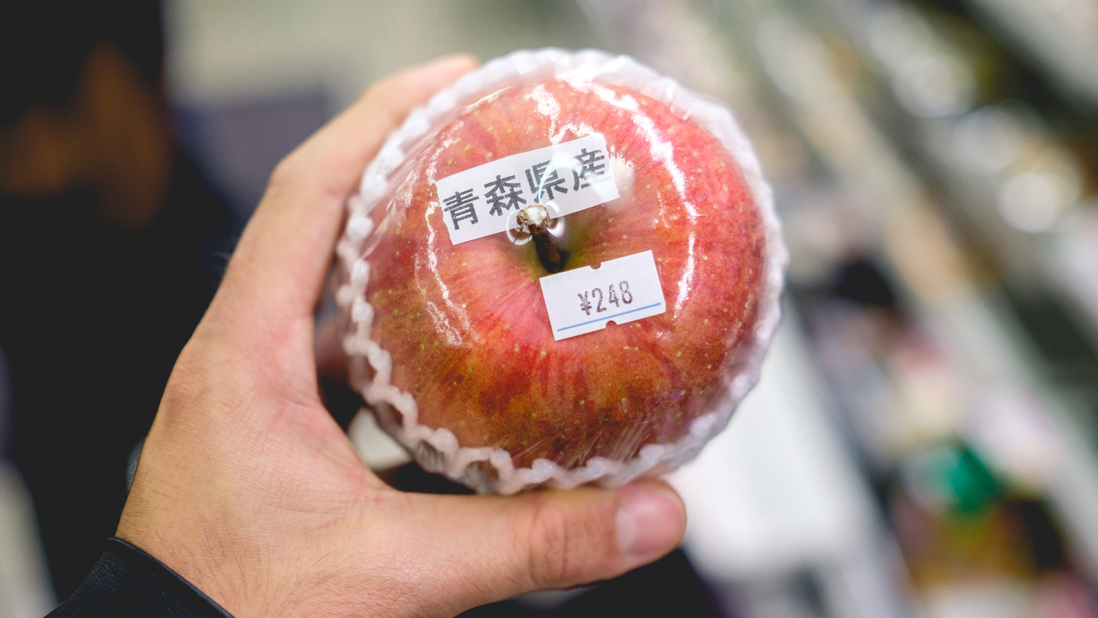 What You Should Know About Japan s Aomori Apples