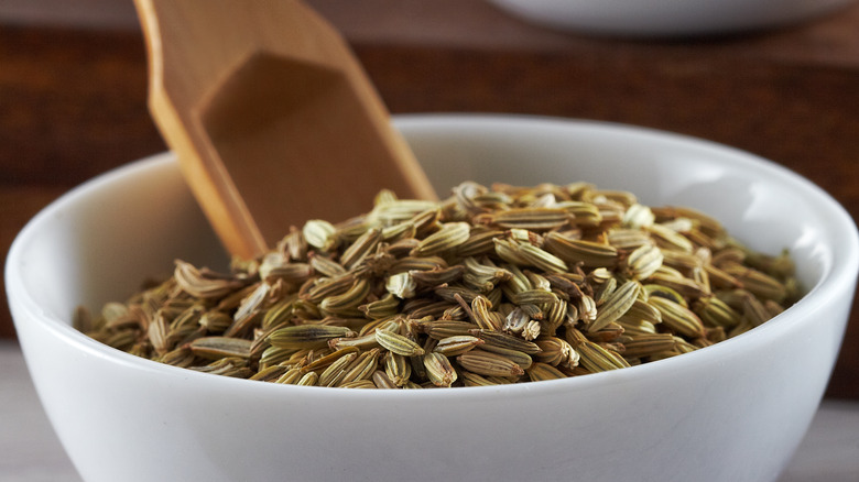 fennel seeds in a bowl