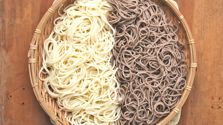 Soba and udon noodles in a basket