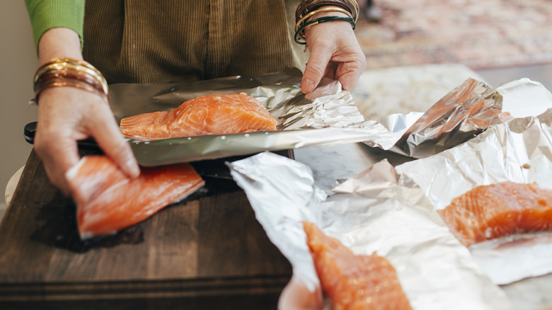 wrapping salmon with foil