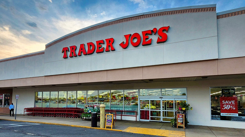 Exterior of a Trader Joe's grocery store