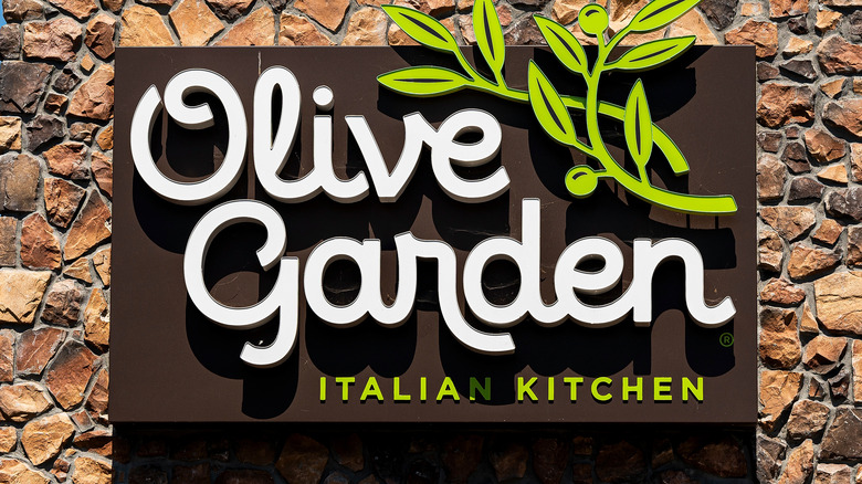 Olive Garden sign