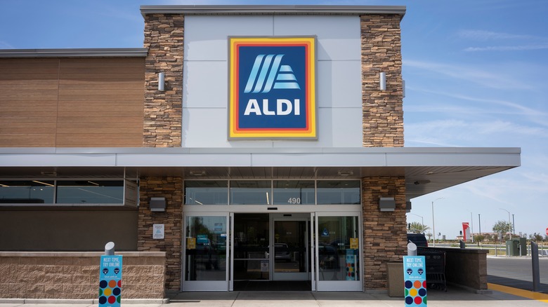 Aldi exterior