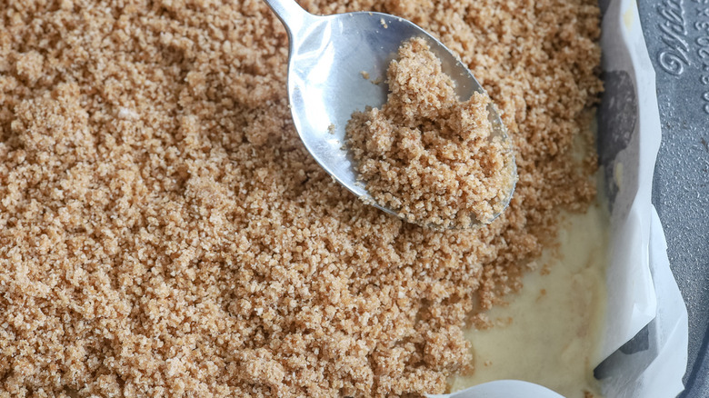 cake batter topped with streusel 