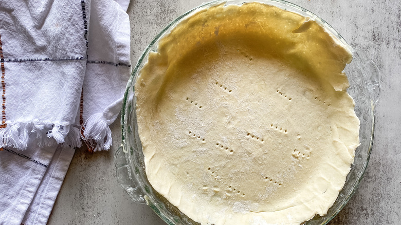 pie crust in glass dish