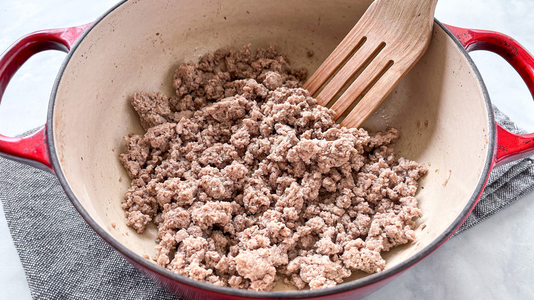 ground turkey meat in pan