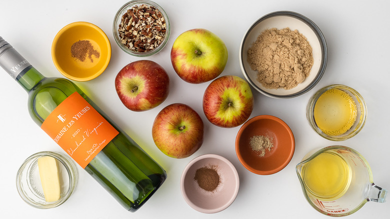 white wine-baked apples ingredients 