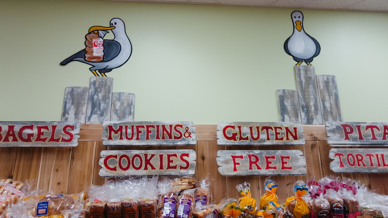 murals painted on Trader Joe's walls 