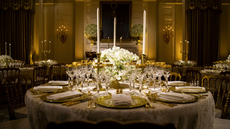 table setting in white house state dining room