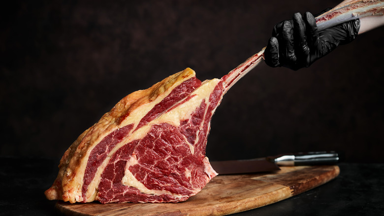 A photo of a tomahawk steak