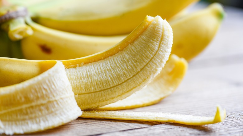 profile of a peeled banana