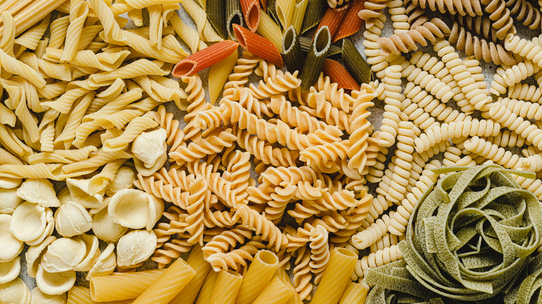 A variety of dried pasta