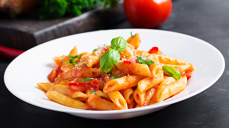 penne and tomato sauce