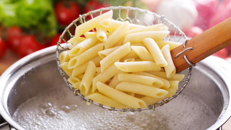 Why Boiling Too Much Water Could Be Affecting Your Pasta