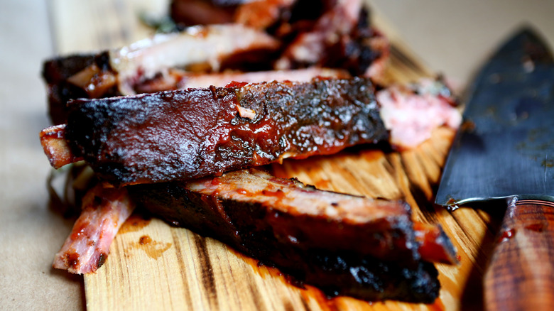 Leftover ribs on cutting board