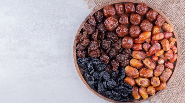 bowl of date fruit