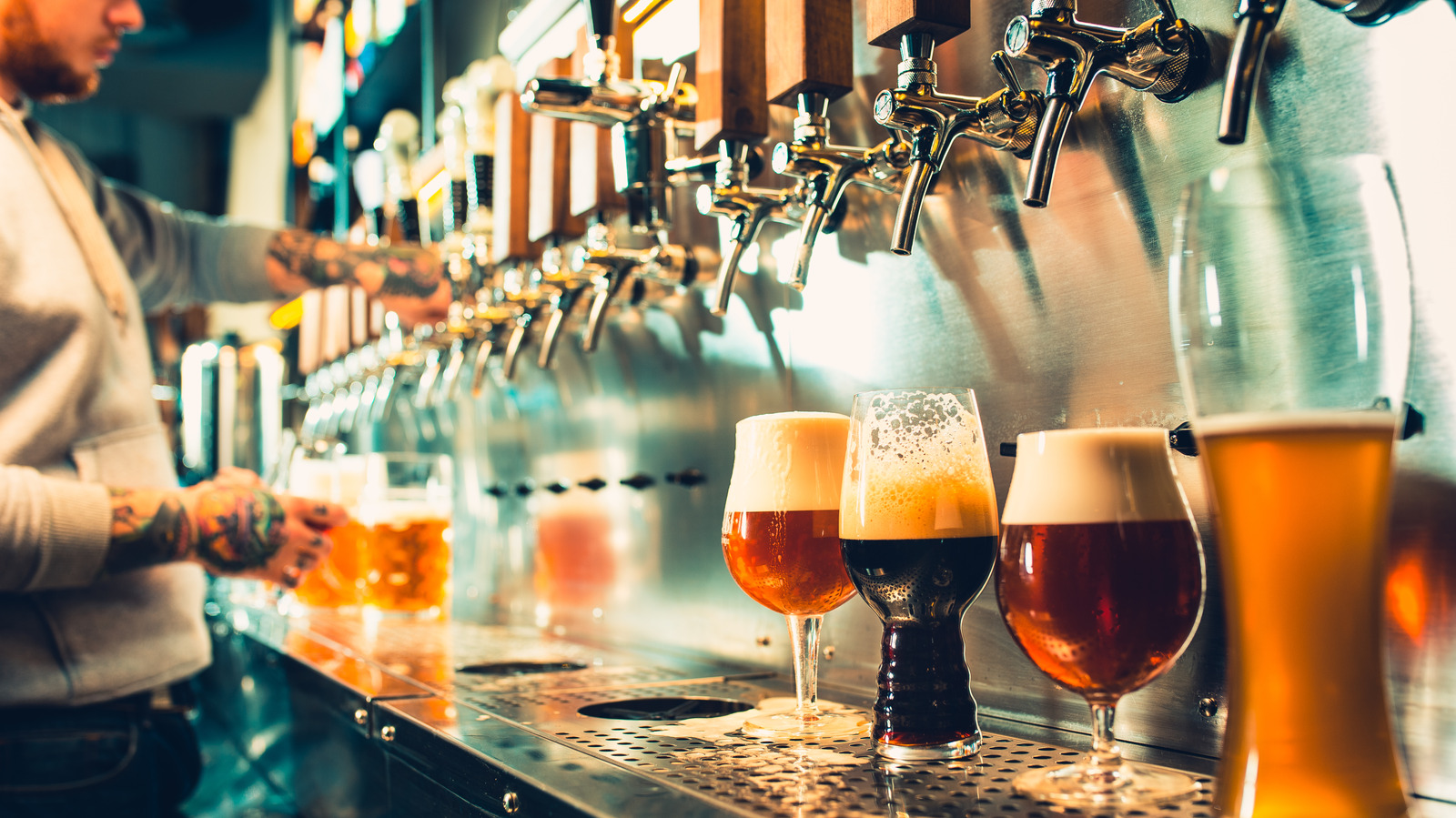 Why Draft Beer Tastes Better Than Bottled