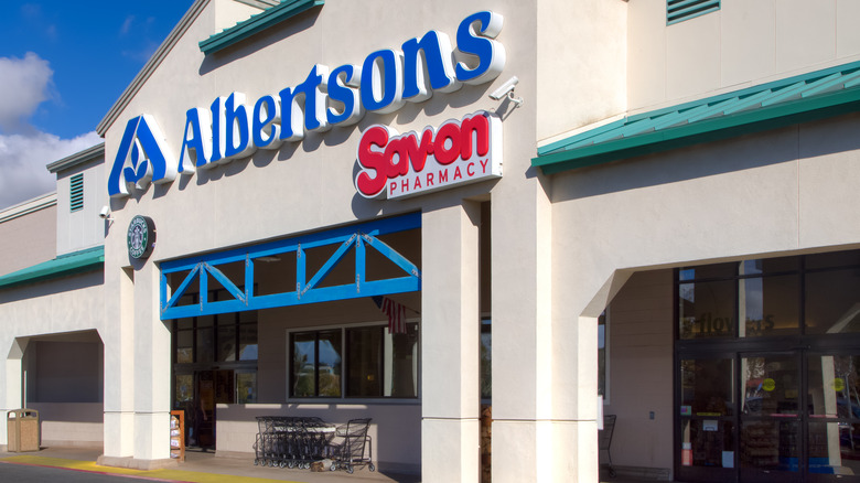 Albertsons storefront