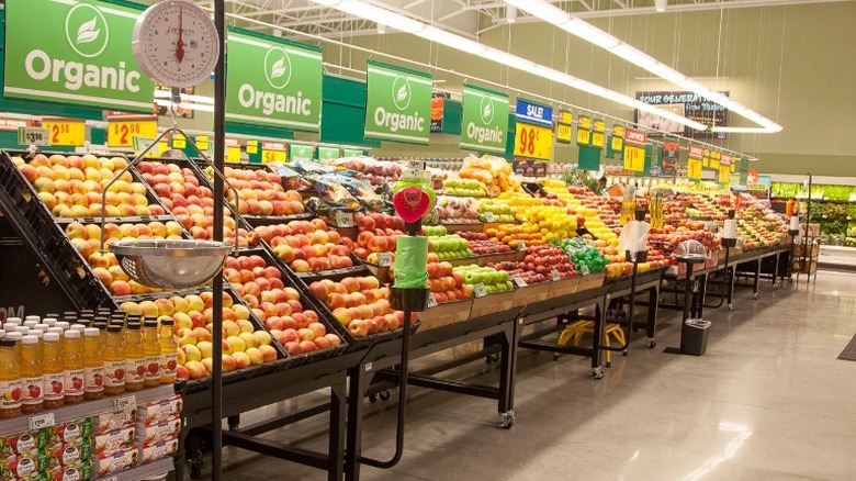 H-E-B fresh apple display