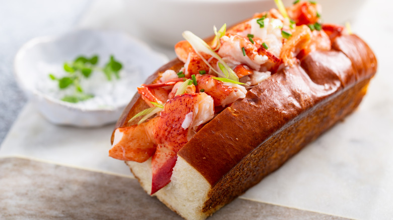 Lobster roll