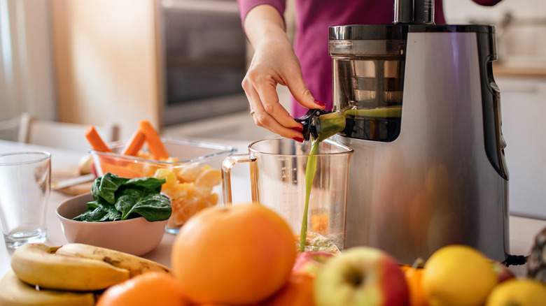 Why It Pays To Use A Slow Juicer When Making Fresh Juice