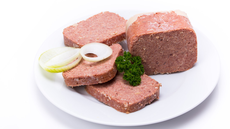 canned corned beef with onion