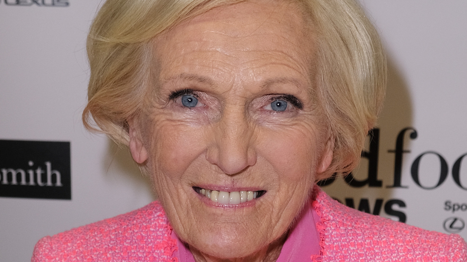 Why Mary Berry Always Makes Hollandaise Sauce With A Hand Whisk