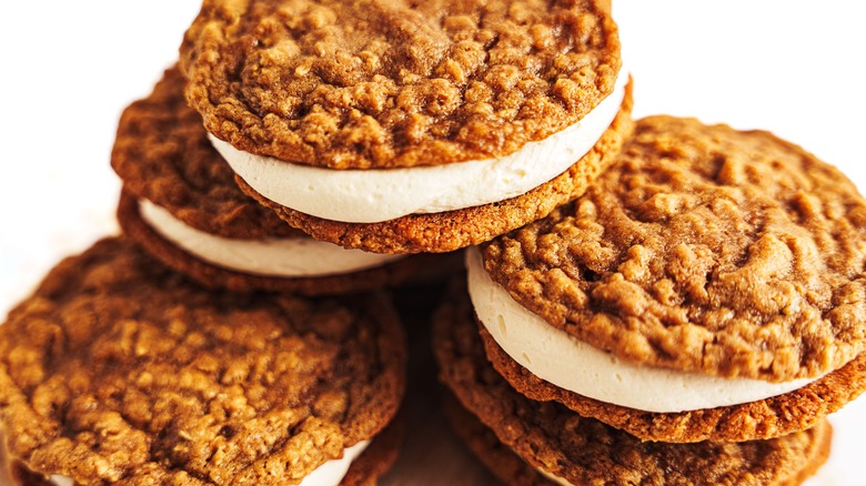 stack of oatmeal creme pies