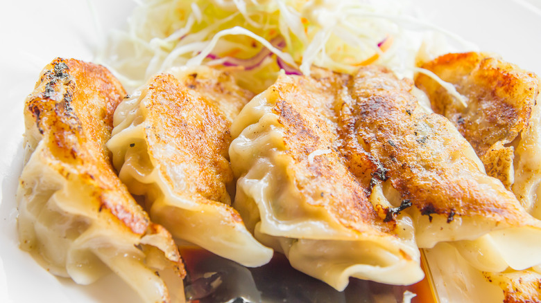 Peking ravioli