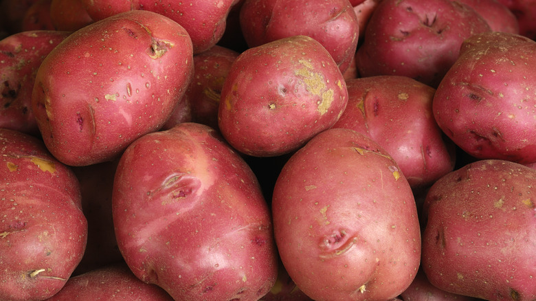 Pile of red potatoes
