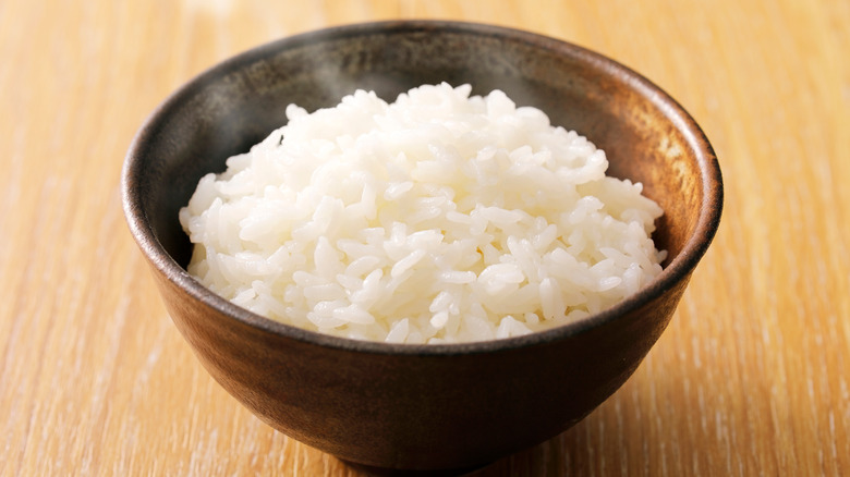 bowl of steamed rice 