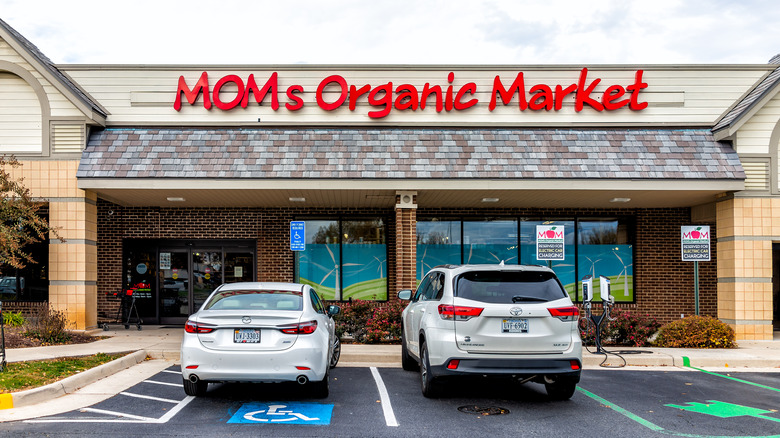 MOM's Organic Market storefront