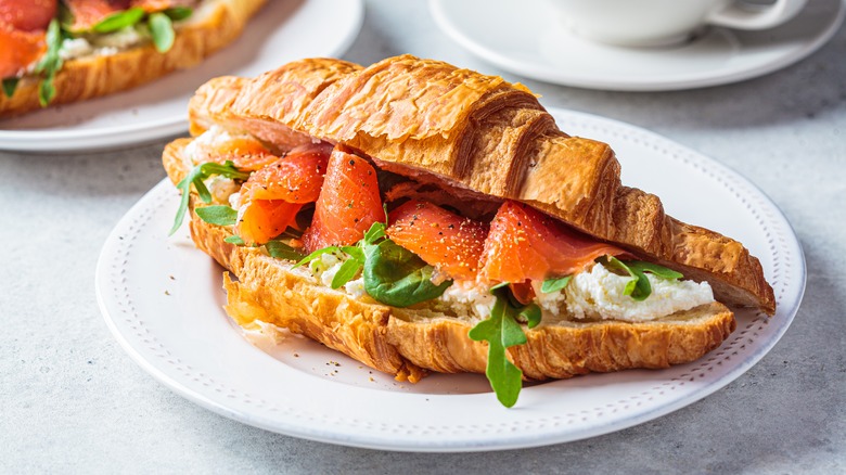 smoked salmon croissant sandwich