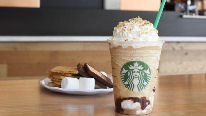 S'mores drink with ingredients