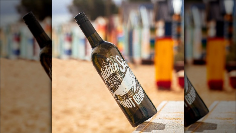 Hidden Sea Pinot Grigio bottle