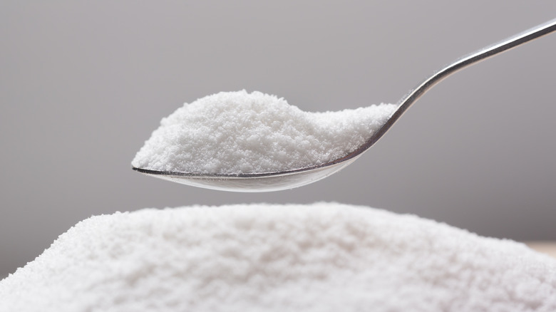artificial sweetener on spoon
