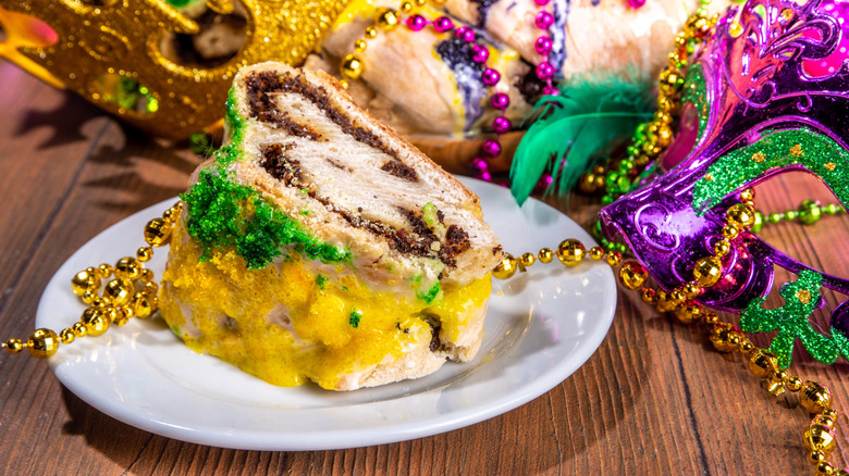 significance of king cake at mardi gras