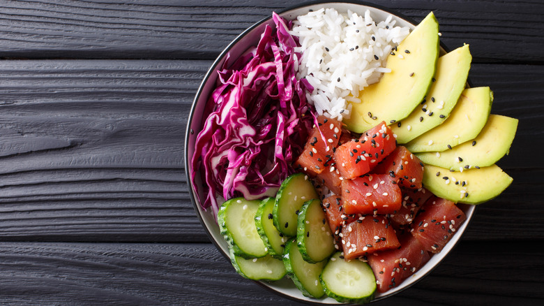 tuna poke bowl