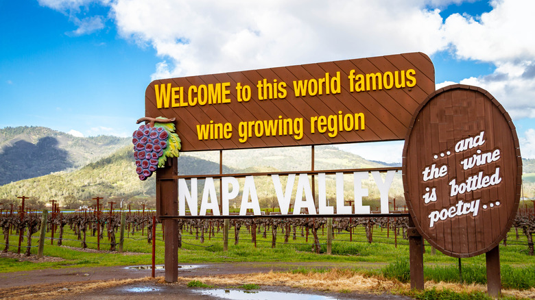 Napa Valley wine sign