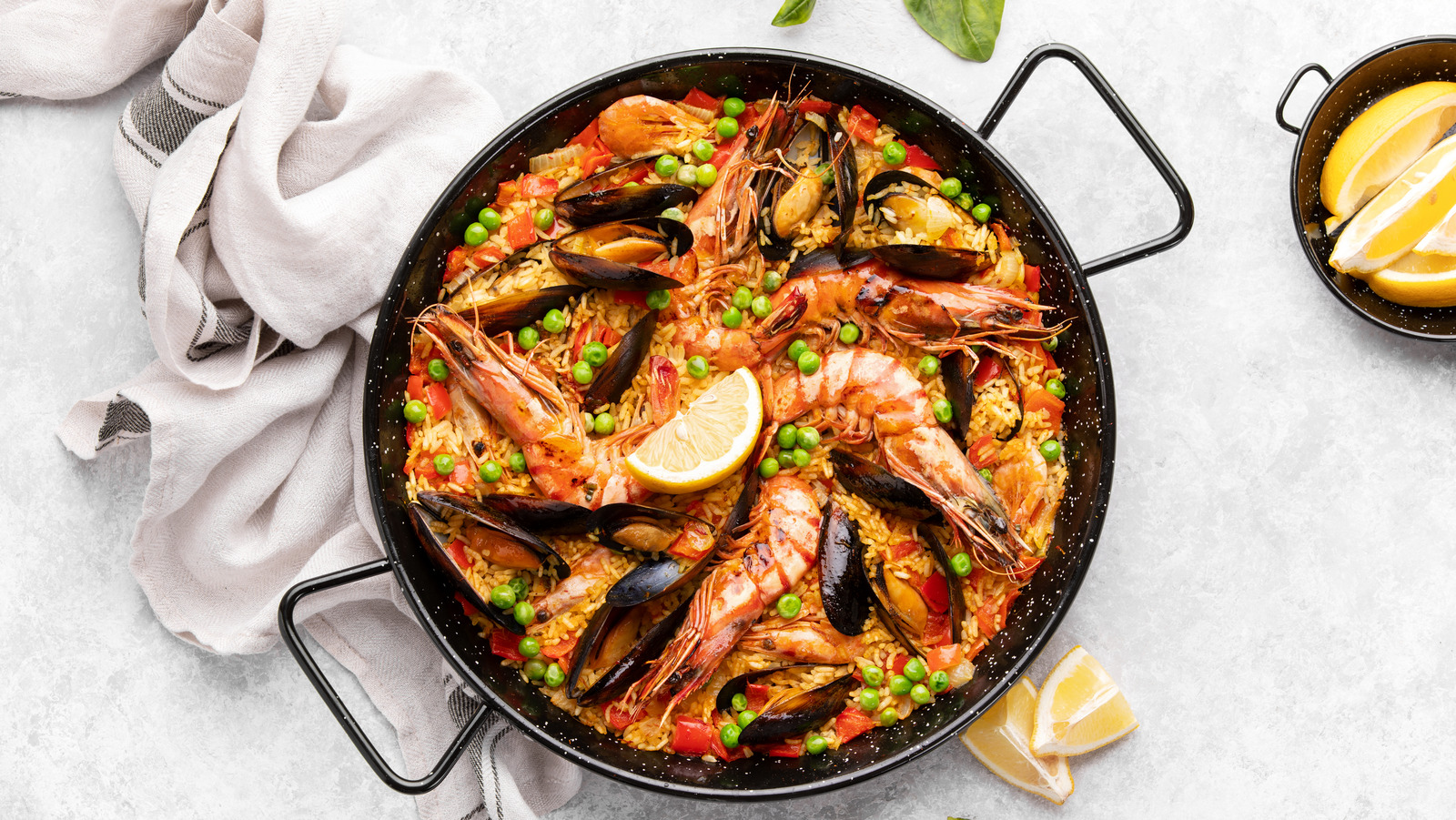 Buy Paella gift set (ingredients may vary) Online