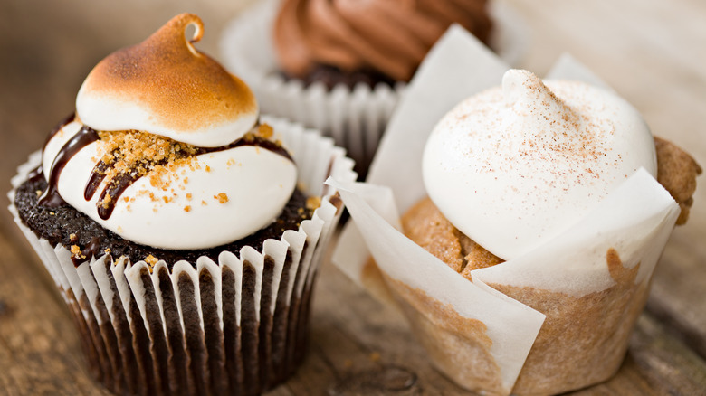 cupcakes topped with marshmallow creme