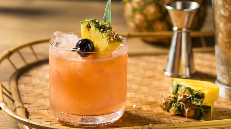 mai tai cocktail