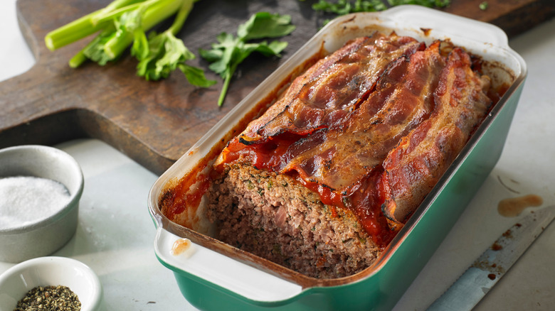 meatloaf in pan 